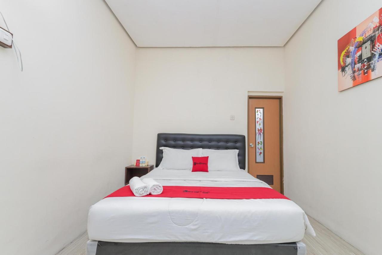 Reddoorz At Wr Supratman Batu Hotel Batu  Bagian luar foto
