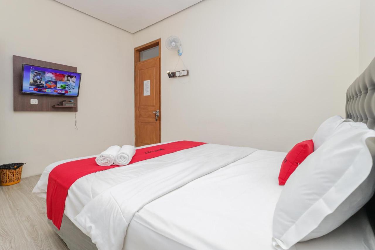 Reddoorz At Wr Supratman Batu Hotel Batu  Bagian luar foto