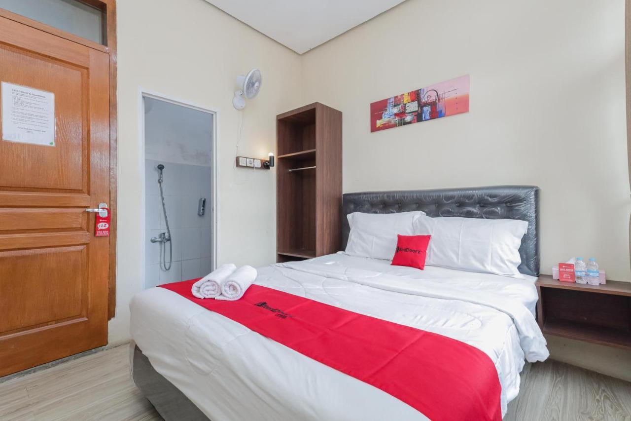Reddoorz At Wr Supratman Batu Hotel Batu  Bagian luar foto