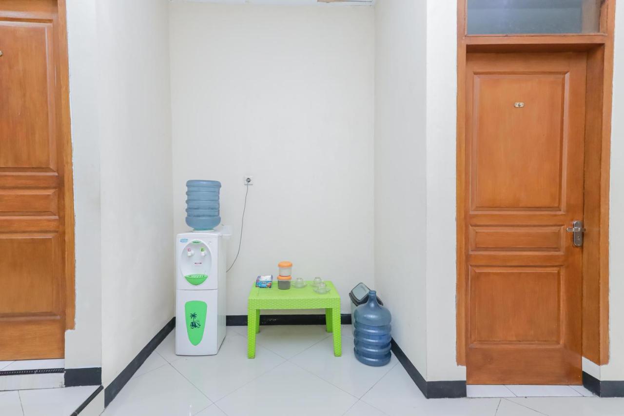 Reddoorz At Wr Supratman Batu Hotel Batu  Bagian luar foto