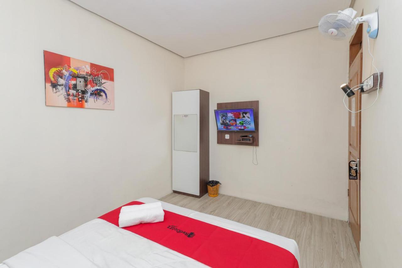 Reddoorz At Wr Supratman Batu Hotel Batu  Bagian luar foto